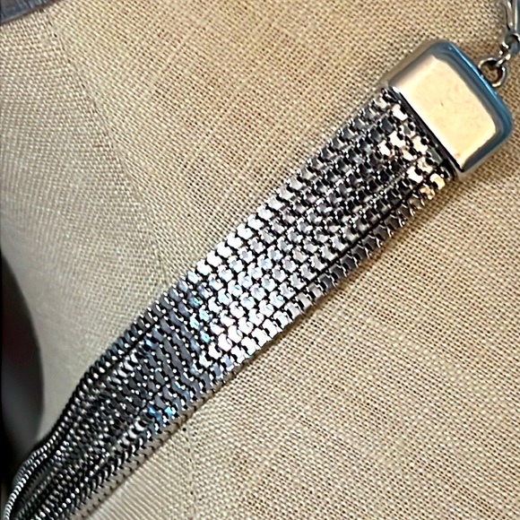 Six Strand Vintage Necklace. - Picture 7 of 8